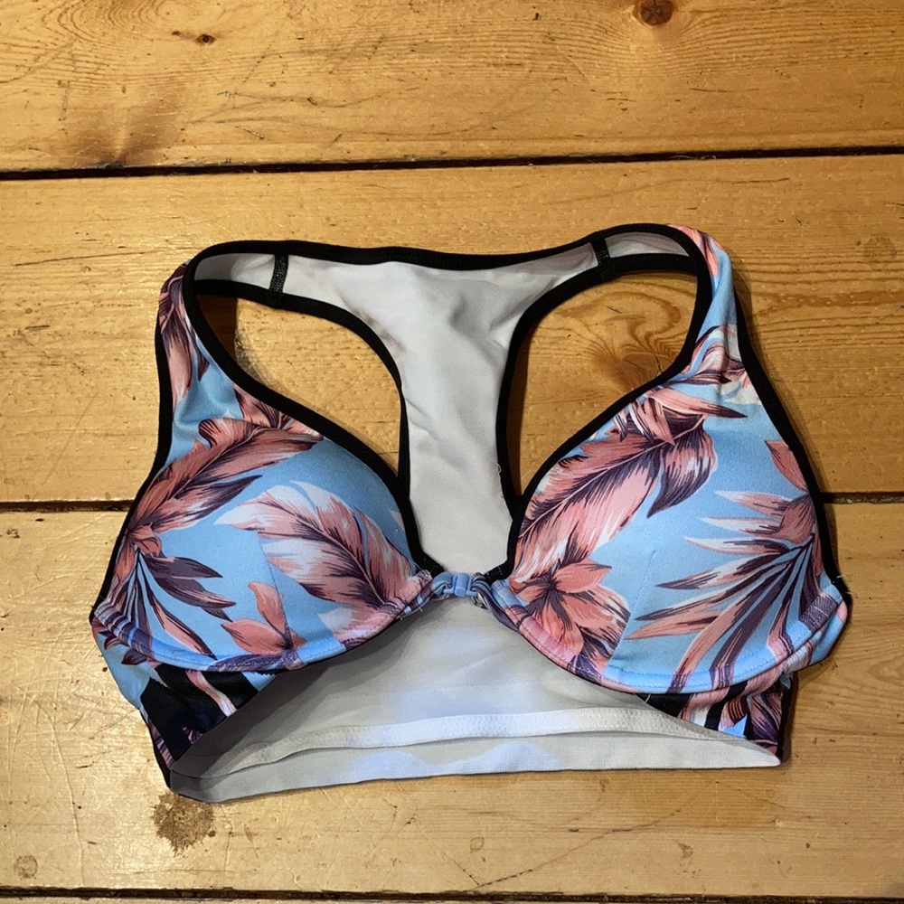 VS Pink Cool and Comfy Plunge push up bra
